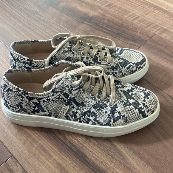 Steve Madden Snake Skin Shoes - Picture 4 of 8